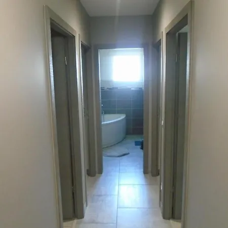 Maison 4 *